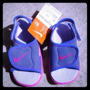 Nike Sandals/ sorry this is SOLD